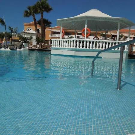 Апартаменты Beachfront-apartment Las Vistas 1 With Sea-view, Heated, Pool, Wifi, Sat-tv Арона