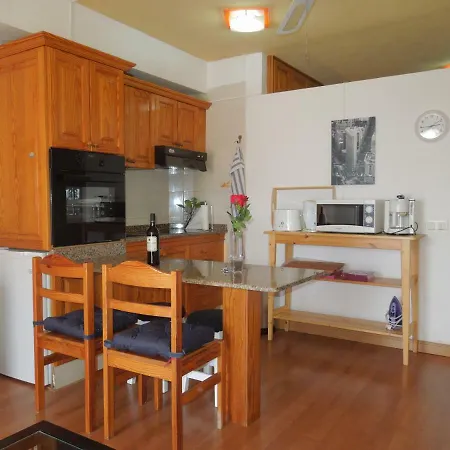 Beachfront-apartment Las Vistas 1 With Sea-view, Heated, Pool, Wifi, Sat-tv Апартаменты Арона