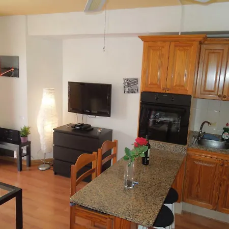 Apartment Beachfront-apartment Las Vistas 1 With Sea-view, Heated, Pool, Wifi, Sat-tv Arona (Tenerife)