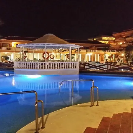 Apartment Beachfront-apartment Las Vistas 1 With Sea-view, Heated, Pool, Wifi, Sat-tv