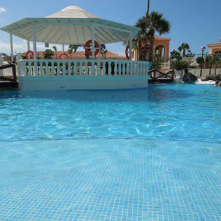 Beachfront-apartment Las Vistas 1 With Sea-view, Heated, Pool, Wifi, Sat-tv Apartment *