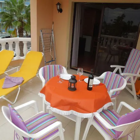 Beachfront-apartment Las Vistas 1 With Sea-view, Heated, Pool, Wifi, Sat-tv Апартаменты Арона