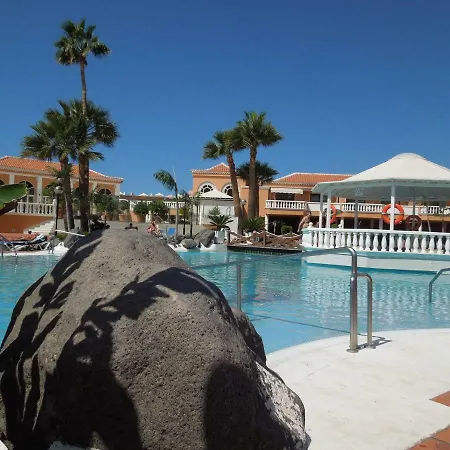 Beachfront-apartment Las Vistas 1 With Sea-view, Heated, Pool, Wifi, Sat-tv Апартаменты Арона